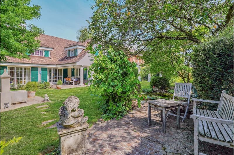 Repräsentative 7.5 Zimmer-Landhaus-Villa an bester Lage (13)