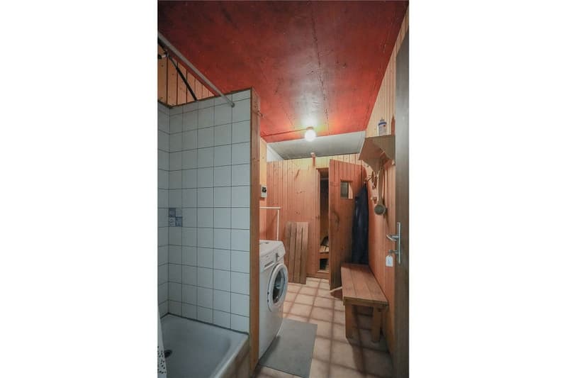 DIE Gelegenheit! 4.5 Zimmer-Gartenwohnung mit Nebenräumen (11)