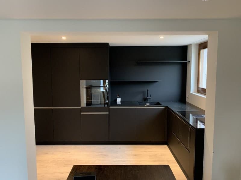 Casa familiare affascinante di 4,5 locali in una posizione tranquilla a Zuzgen (4)