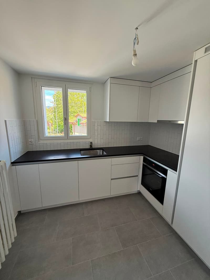 Appartement lumineux de 3 pièces avec balcon à Môtiers / Val-de-Travers (2)