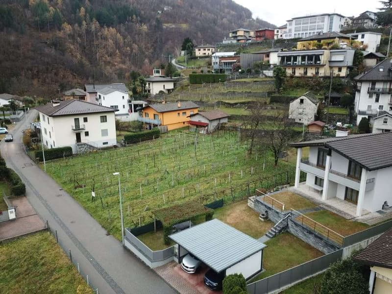 Opportunità Unica! Terreno edificabile (3)