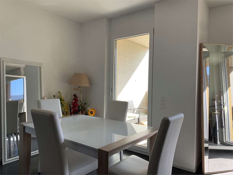 Elegante 3.5 Locali con Bella Vista e Massima Tranquillità (2)