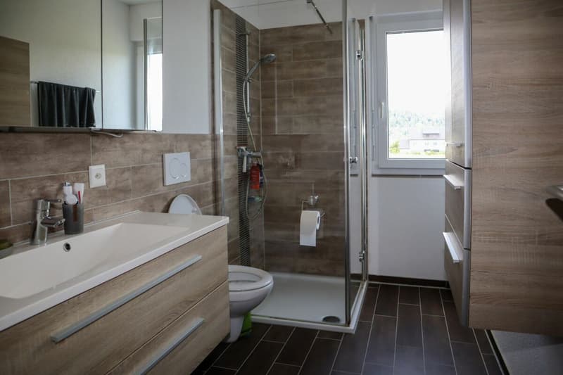 Tolles 6 1/2 Zimmer Einfamilienhaus mit zusätzlicher 2-Zimmer Einliegerwohnung (rollstuhlgängig) an sehr ruhiger und sonniger Lage (14)