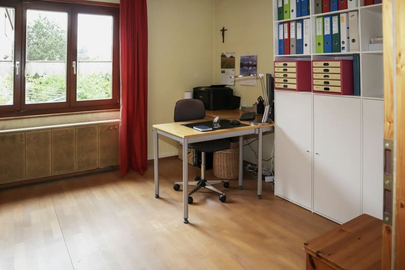 Sehr ruhige und sonnige Lage: 6-Zimmer Einfamilienhaus (14)
