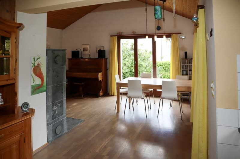 Sehr ruhige und sonnige Lage: 6-Zimmer Einfamilienhaus (8)