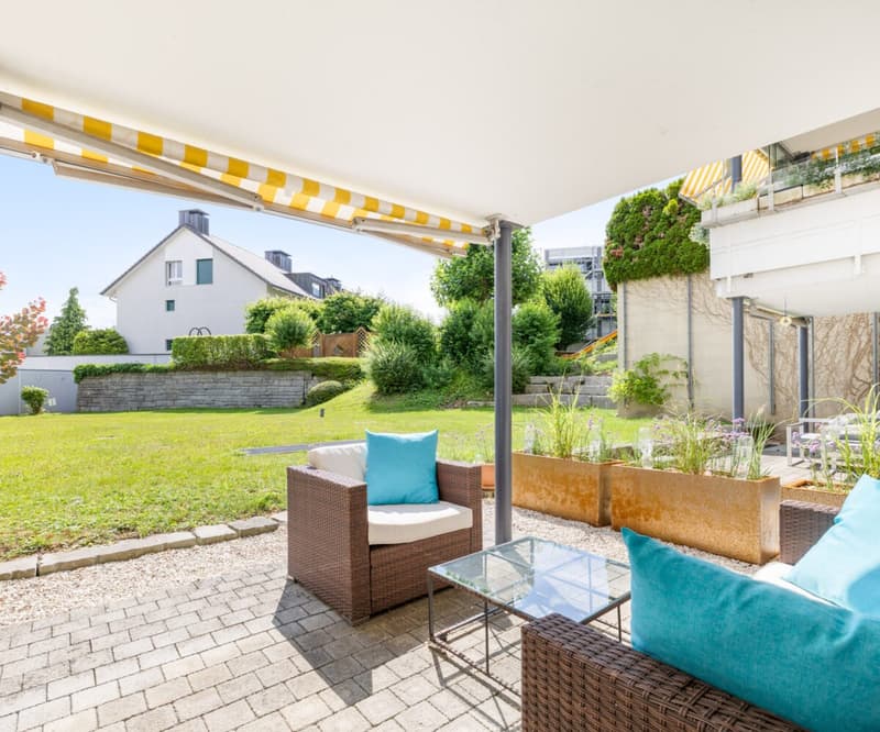 Elegante Gartenwohnung in Lachen (1)