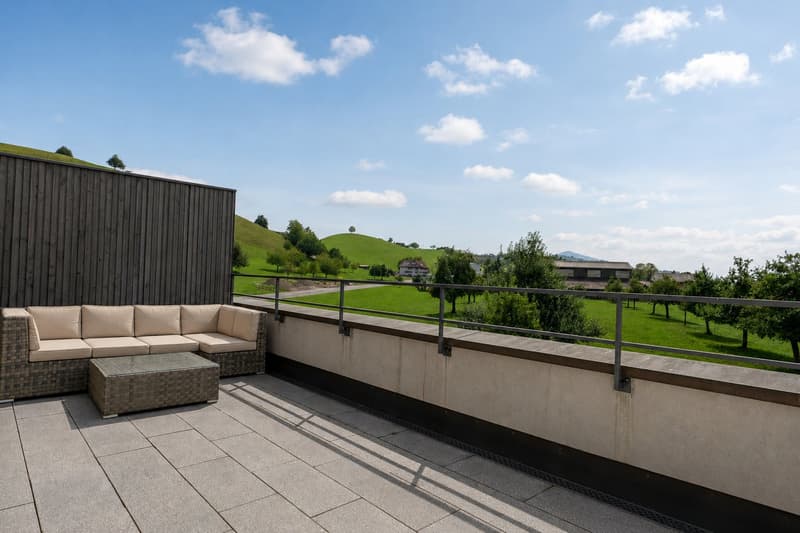 Modern Corner Semi-Detached House with Endless Views (8)