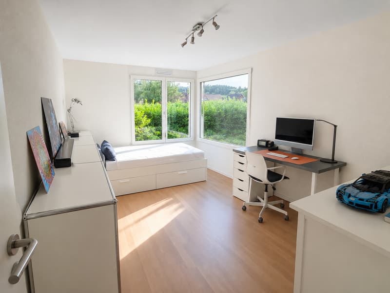 Charmantes 5.5-Zimmer-Doppeleinfamilienhaus in Altendorf – Verfügbar ab November 2026 (4)