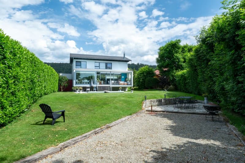 Superbe villa individuelle de 6.5 pièces avec piscine (17)