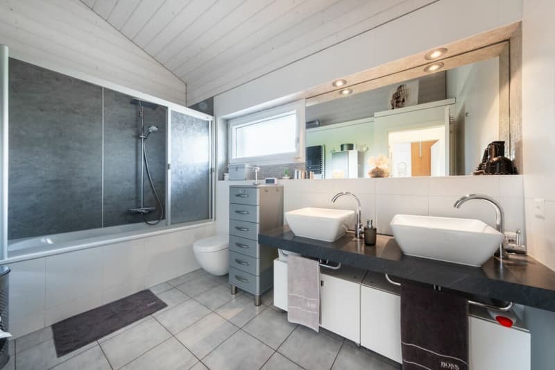 Superbe villa individuelle de 6.5 pièces avec piscine (10)