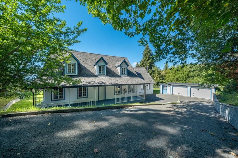 Villa individuelle de 8,5 pièces dans un environnement préservé (1)