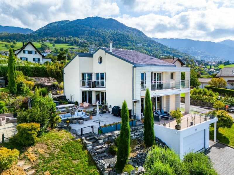 Villa individuelle de 7.5 pièces avec vue exceptionnelle sur lac et montagnes (1)