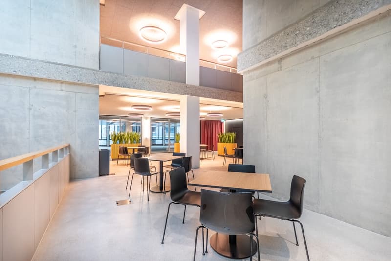 Voll ausgebaute, hochmoderne Büroflächen an bester Lage in Zürich Altstetten (12)