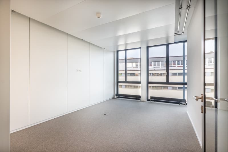 Voll ausgebaute, hochmoderne Büroflächen an bester Lage in Zürich Altstetten (7)