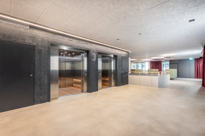 Voll ausgebaute, hochmoderne Büroflächen an bester Lage in Zürich Altstetten (2)