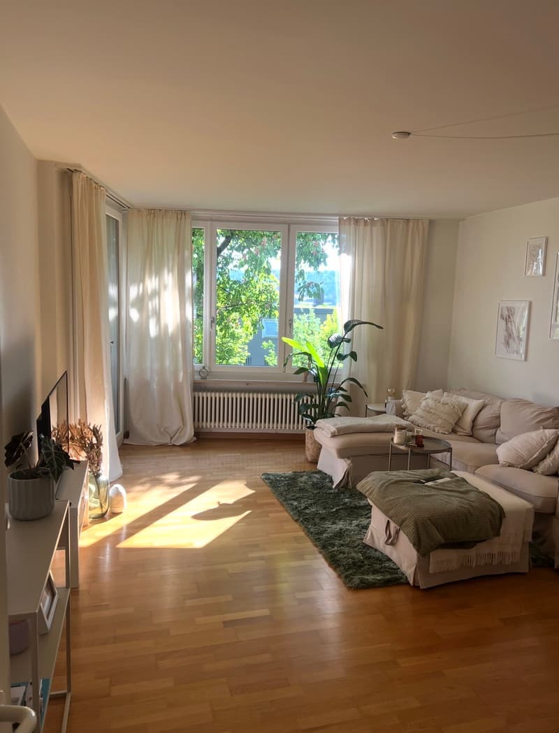 Zwischenmiete bis 30.06.2027 – charmante 2.5-Zimmer-Wohnung an idyllischer Lage (2)