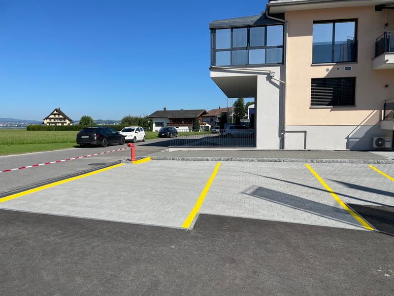 Secure motorhome storage space in Nuolen-Wangen SZ (7)