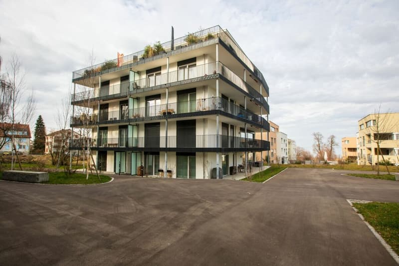 Parterrewohnung mit Sitzplatz und unmittelbare Seenähe (3)