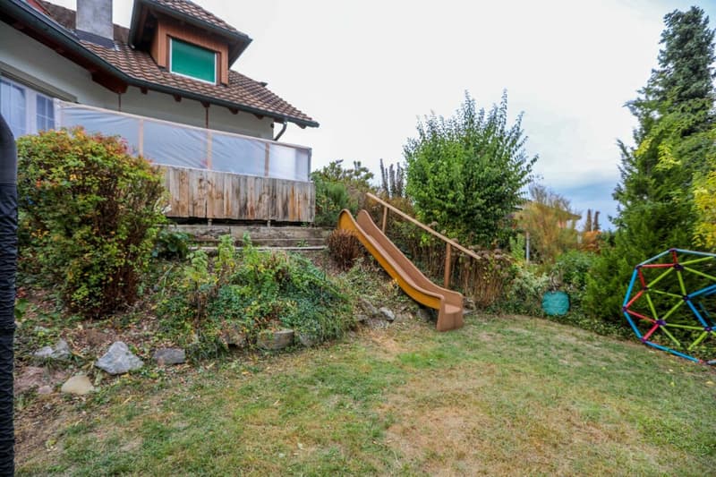 Gartenwohnung mit eigenem Hauseingang und ca. 150 m2 Sondernutzungsfläche (12)