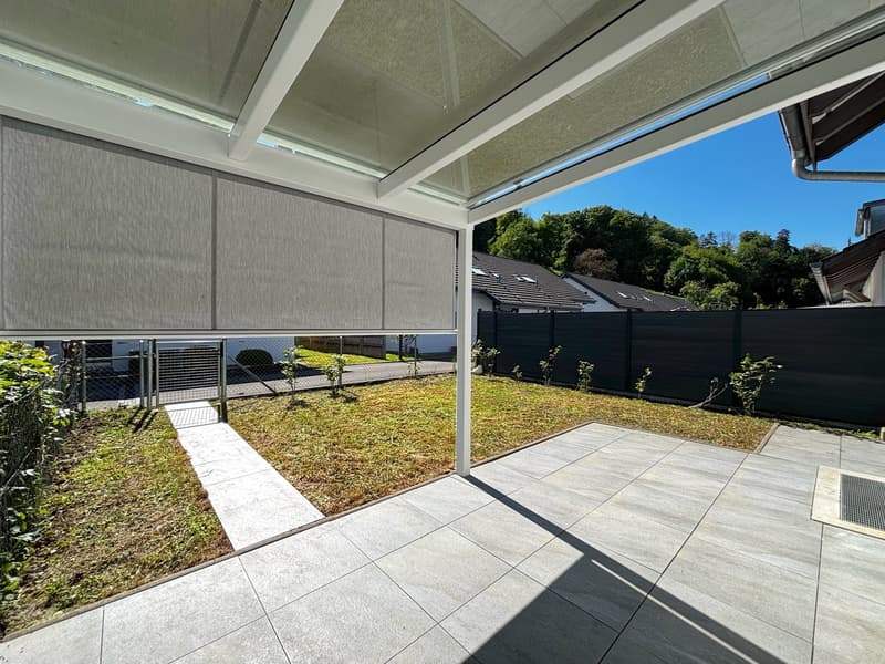 Modernes 5.5-Zimmer-Doppeleinfamilienhaus mit Garten und viel Licht in Neuenhof (6)