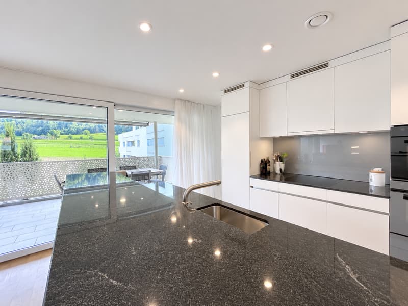 TOP MODERNE 5.5-ZIMMER-WOHNUNG MIT GROSSER TERRASSE UND WEITSICHT (3)