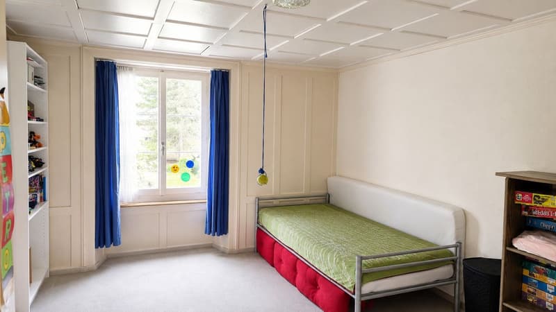 Vielseitiges Wohnhaus zur Miete in Linthal (7)