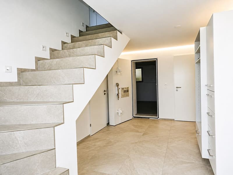 Geräumiges Freistehendes Einfamilienhaus in Schübelbach (9)