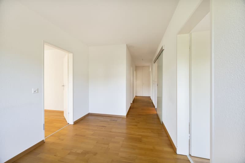 Geräumige 5.5-Zimmer-Wohnung in Familienfreundlicher Lage (7)