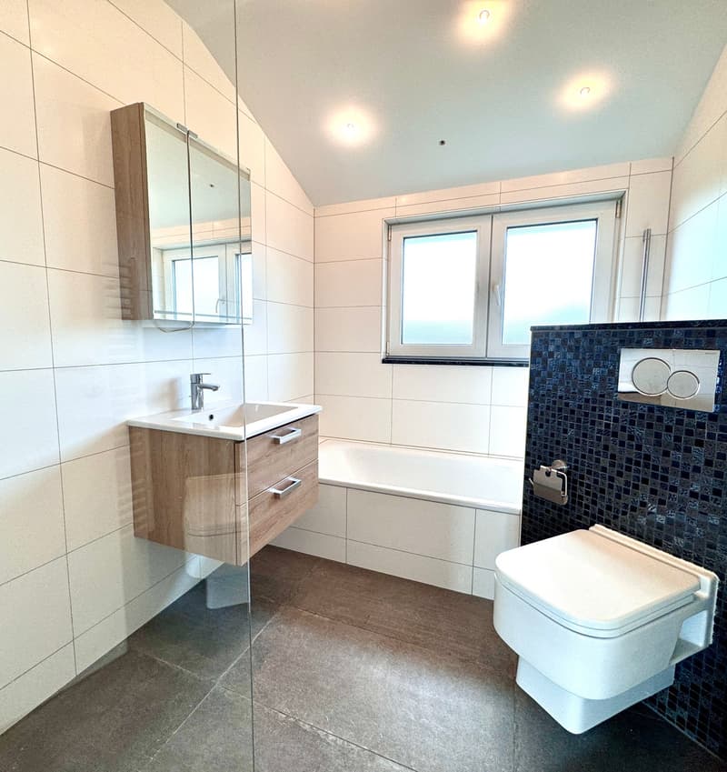Charmante 3.5-Zimmer-Dachwohnung in Bösserach (5)