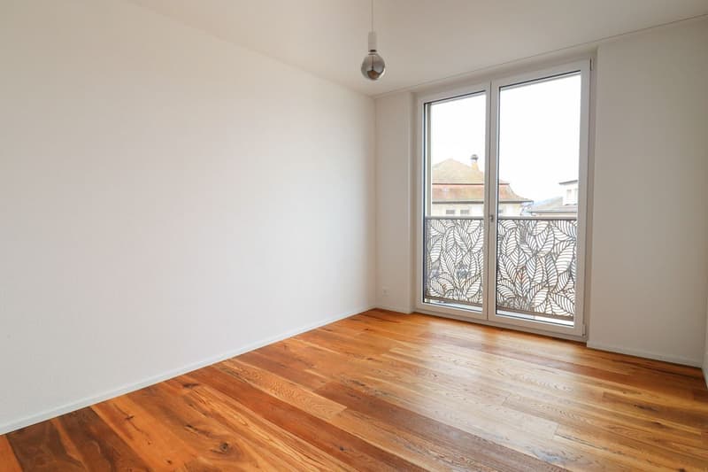 Exklusive 4.5-Zimmer-Wohnung mit Weitsicht und vielseitigem Parkplatzangebot (5)
