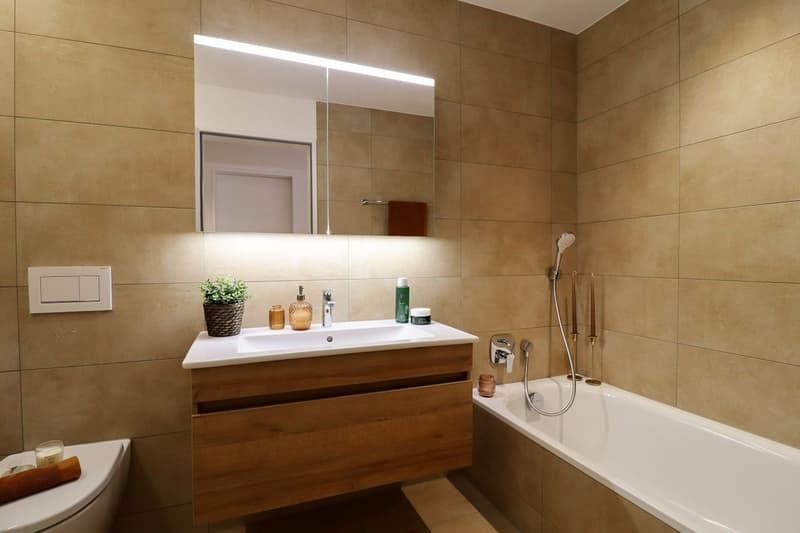 Exklusive 4.5-Zimmer-Wohnung mit Weitsicht und vielseitigem Parkplatzangebot (9)