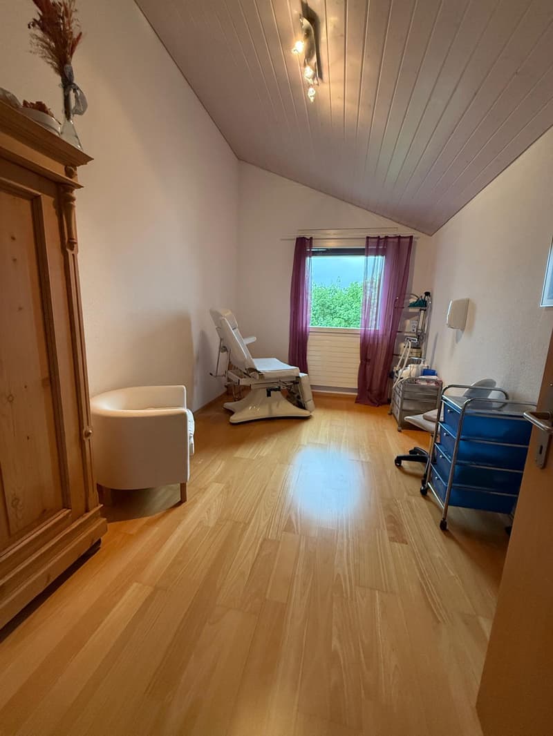 Attraktive 4-Zimmer-Dachwohnung mit Liftzugang direkt in die Wohnung (7)