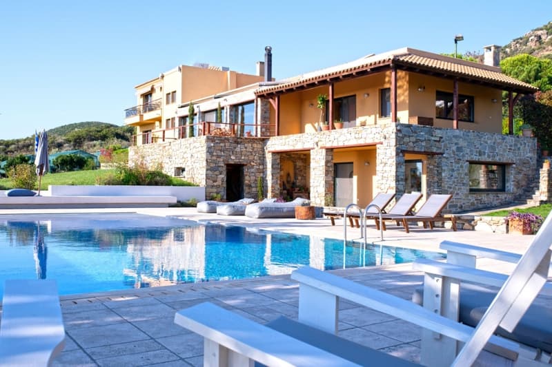 Villa von 600 qm in Nea Iraklitsa, Kavala (2)