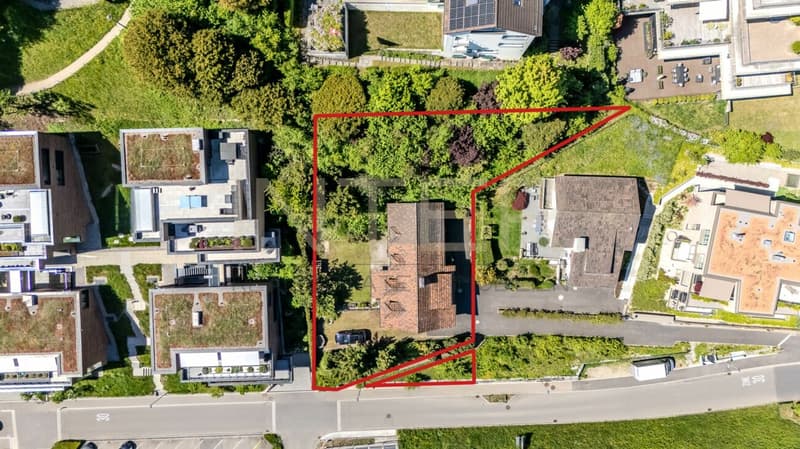 Stilvolles freistehendes 6.5-Zi-EFH mit 981 m² Grundstück, Seesicht und Entwicklungspotenzial in Oberrieden (6)