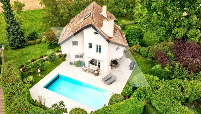 A vendre - Villa de caractère avec piscine à Signy (1)