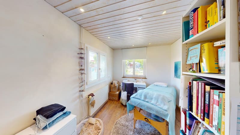 Freistehendes Einfamilienhaus mit wunderschöner Gartenanlage in Jegenstorf (20)