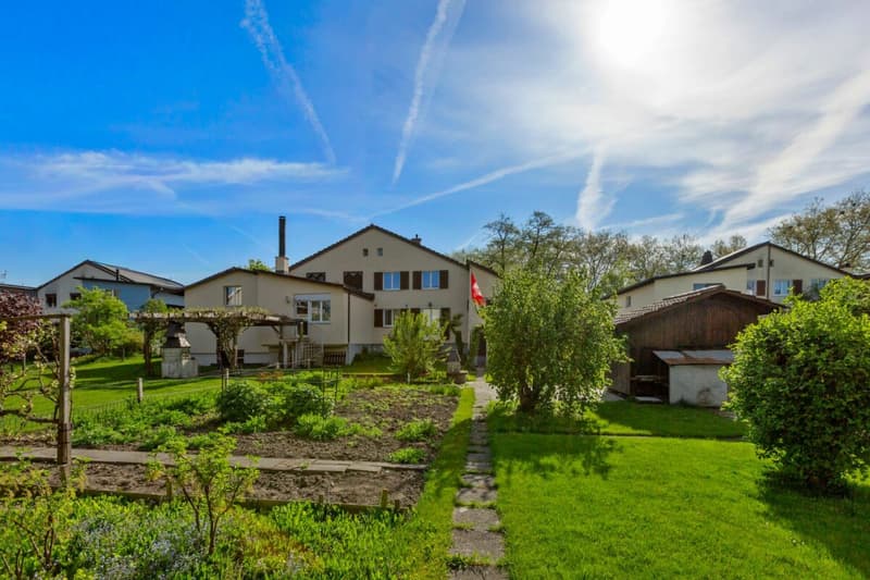 Familienfreundliches 4 ½-Zi.-DEFH mit lauschigem Garten an ruhiger Wohnlage! (2)