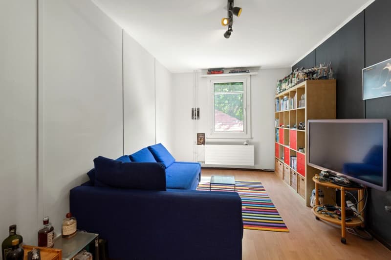 Zweifamilienhaus, 2020 saniert, mit idyllischem Garten - nahe Dorfkern und Schule im historisches Landstädtchen Elgg ZH. (13)