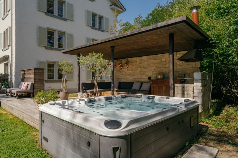 History, style, and nature - your residential jewel on the Reuss canal (11)