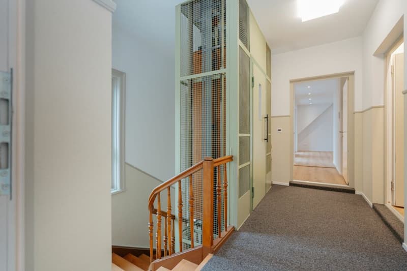 Charmante 5-Zimmer-Maisonettewohnung mit Galerie, Dachterrasse und Loggia (24)