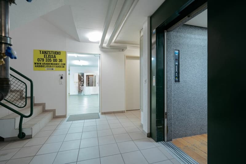 Raum für Ihre Geschäftsidee - vielseitige Gewerbefläche in Hausen AG (6)