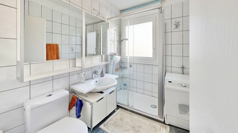 STILVOLLE 4.5-ZIMMER-WOHNUNG IN SCHÖNBÜHL (8)