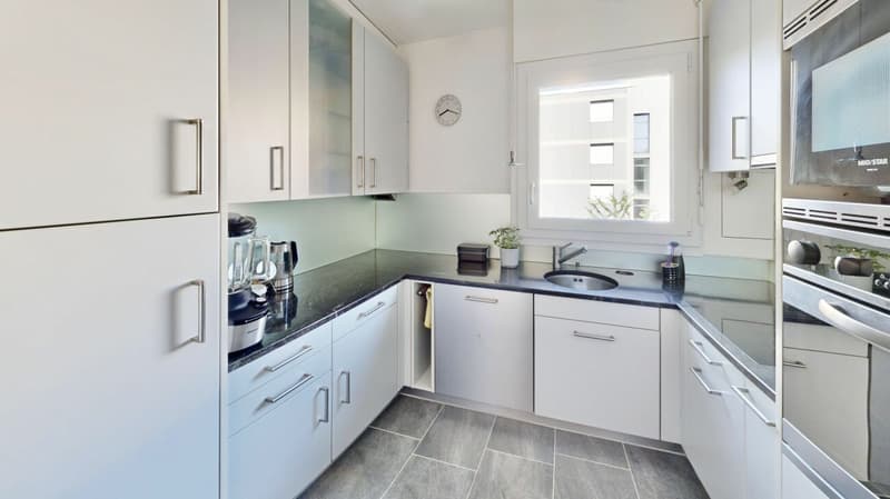 STILVOLLE 4.5-ZIMMER-WOHNUNG IN SCHÖNBÜHL (9)