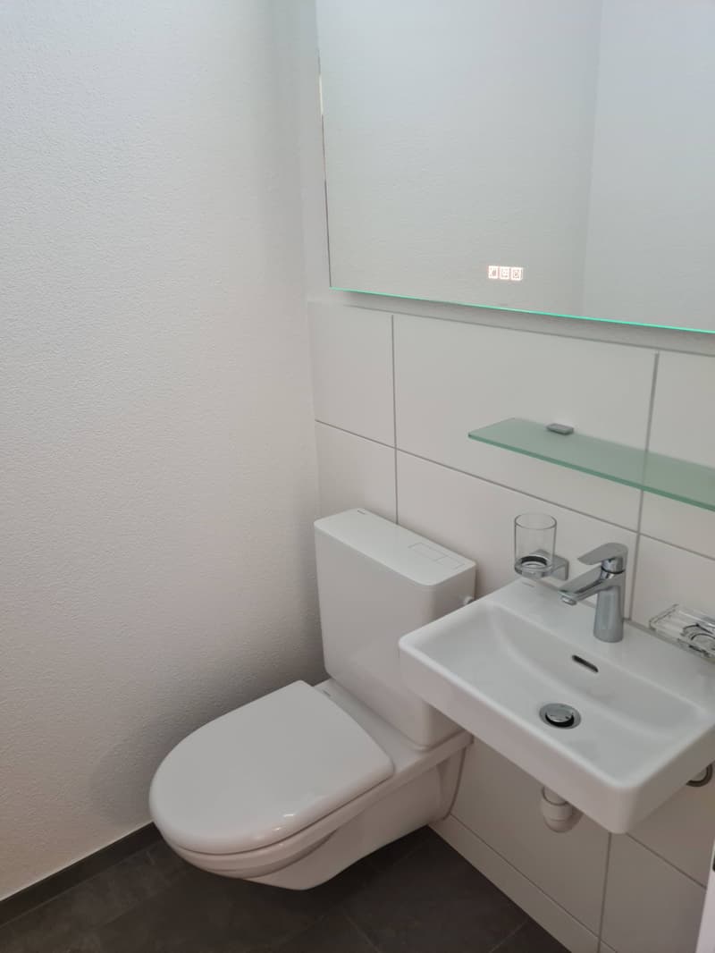 Sanierte 3.5-Zimmerwohnung mit Balkon in Schliern bei Köniz (13)