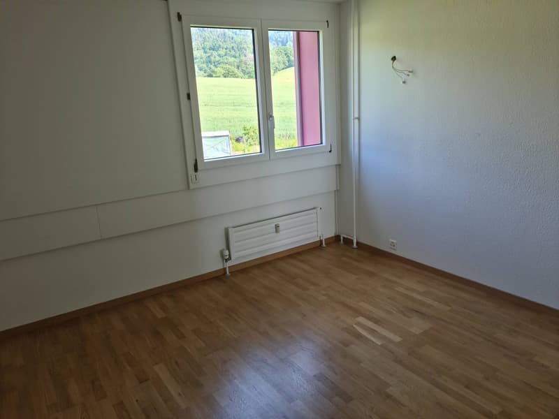 Sanierte 3.5-Zimmerwohnung mit Balkon in Schliern bei Köniz (6)