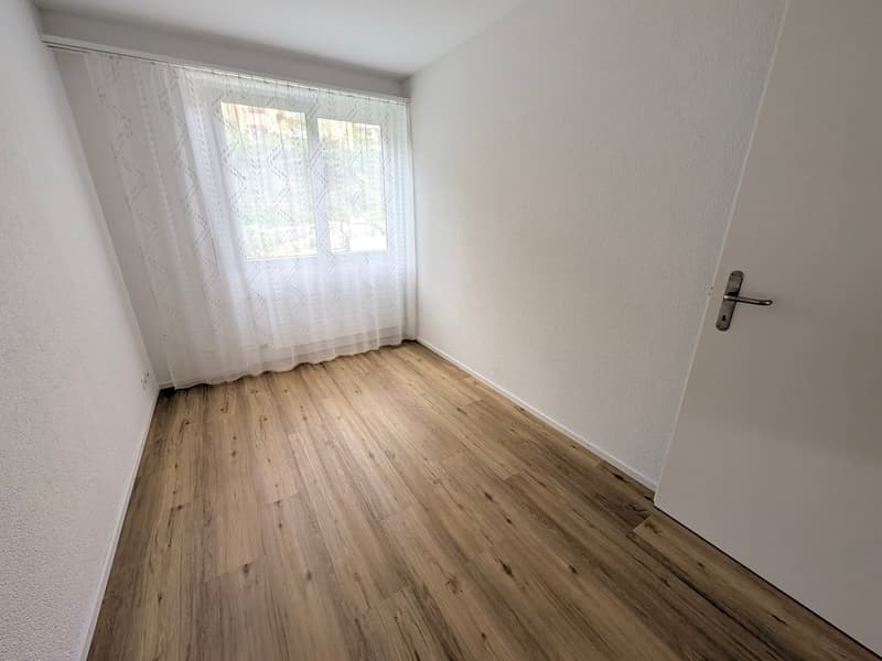Sanierte 3-Zimmerwohnung mit Balkon und schöner Aussicht in Grenchen (9)