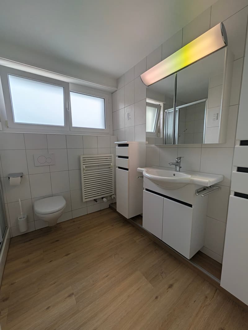 Sanierte 3-Zimmerwohnung mit Balkon und schöner Aussicht in Grenchen (11)