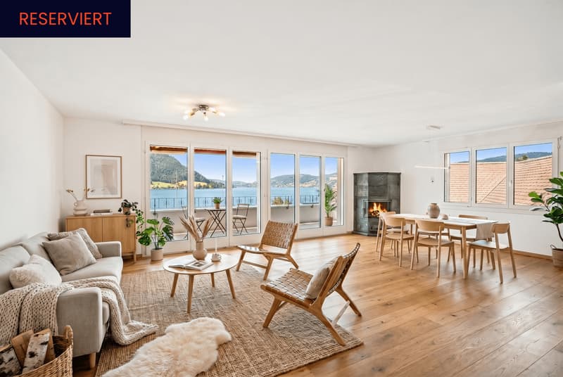 RESERVIERT: Logenplatz am Ägerisee: grandiose Seesicht und 129 m² Balkon-/Aussenfläche (1)