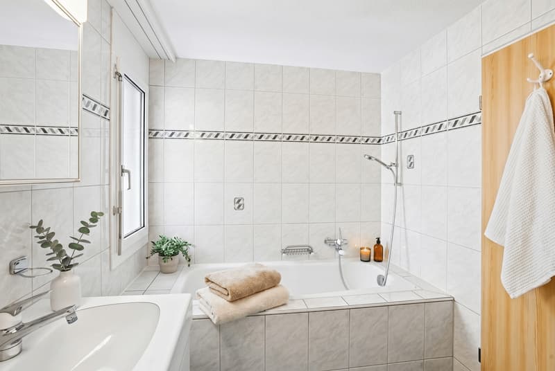 Logenplatz am Ägerisee: grandiose Seesicht und 129 m² Balkon-/Aussenfläche (10)