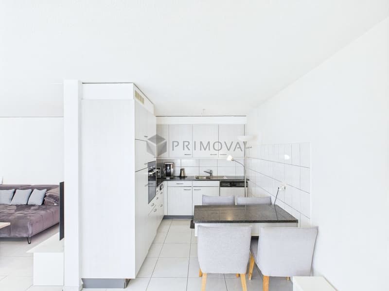 Generous living pleasure with balcony and ideal floor plan (3)